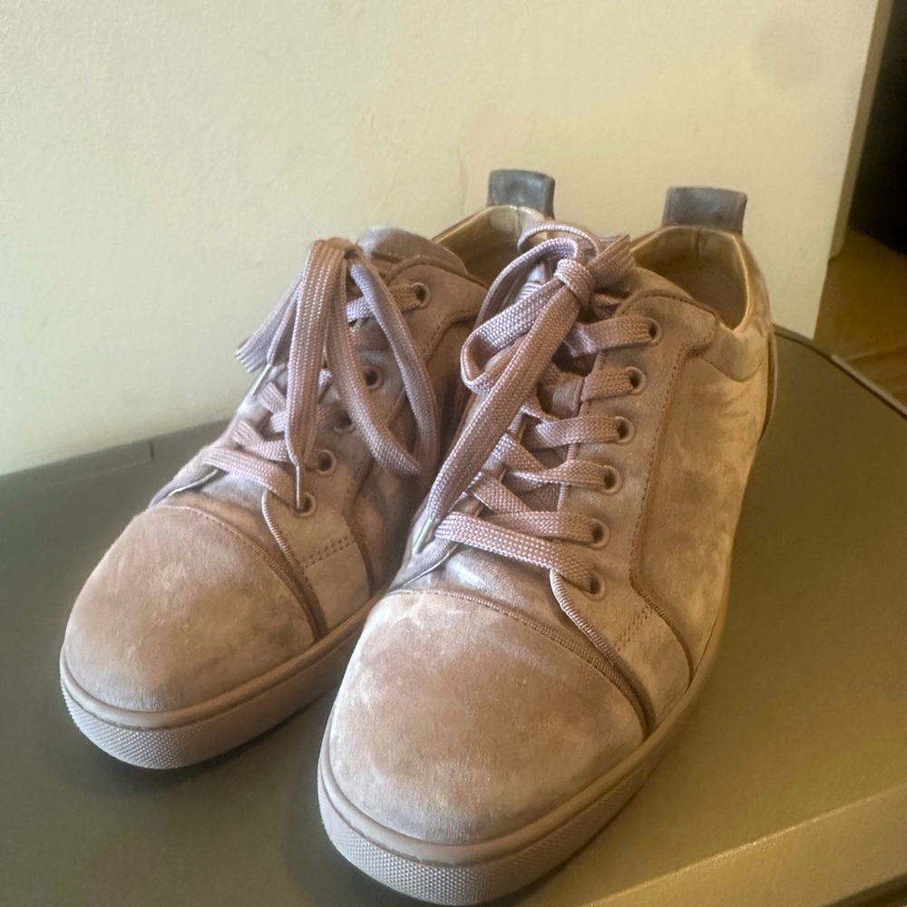 Too big. Lightly worn